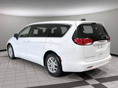 2021 Chrysler Grand Caravan SXT White for $0 Build Credit,