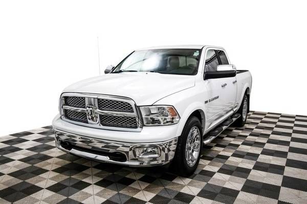 2011 RAM 1500 4X4 5.7L HEMI LARAMIE QUAD CAB for