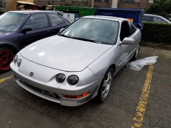 2000 Integra GSR Shell with Roll Cage for $0 Build