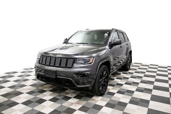 2020 Jeep Grand Cherokee Altitude 4x4 with Navigation, Roof, Tow