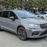 *PRE-OWNED* 2023 Chrysler Pacifica Touring-L AWD for $0 Build Credit,