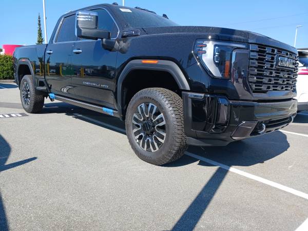 2024 GMC Sierra Denali Ultimate 3500 HD Diesel Duramax 4x4