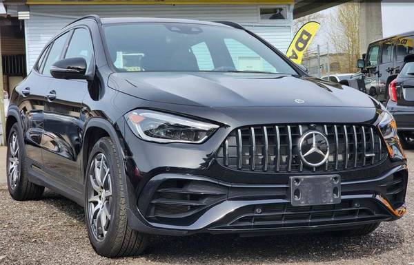 2021 Mercedes-Benz GLA45 AMG with CarPlay and Memory Seat -