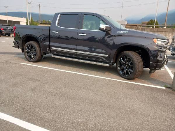 2023 Chevrolet Silverado High Country 4x4 - 1.99% Diesel for