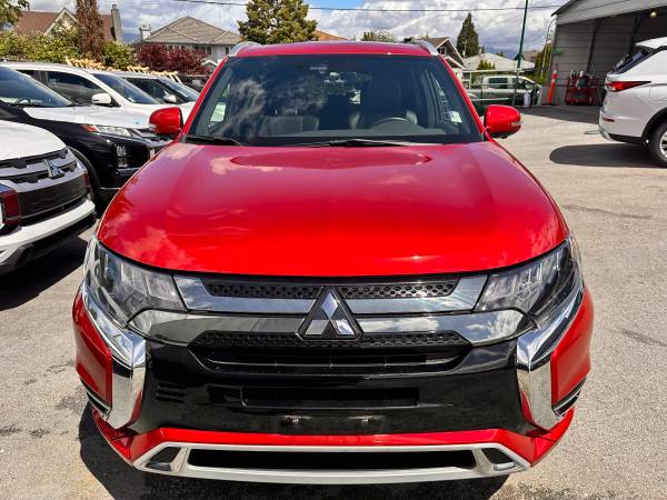 2021 Mitsubishi Outlander PHEV LE for $0 Build Credit, Poor