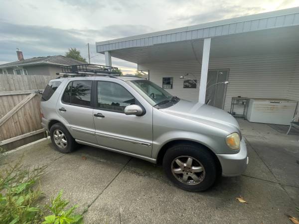 2003 Mercedes ML320 Eddie Bauer Edition, Silver $3000 obo for