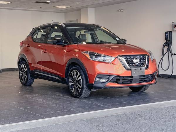 2020 Nissan Kicks SR with Alum Wheels, Steering Wheel Controls,