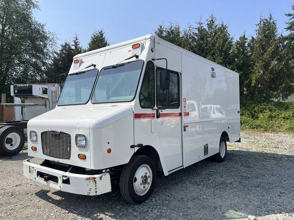 2014 Freightliner Grumman Service Van for $0 Build Credit, Poor