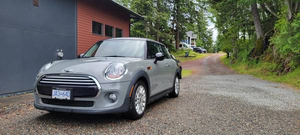 2015 MINI Cooper 3-Door Hatchback for $0 Build Credit, Poor