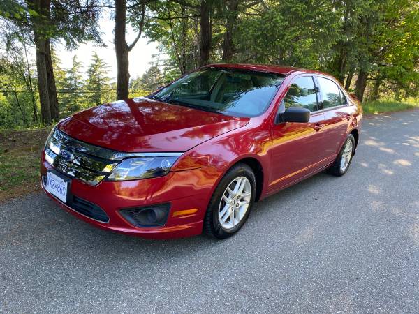 2010 Ford Fusion SE - 75,150 KM - One Senior