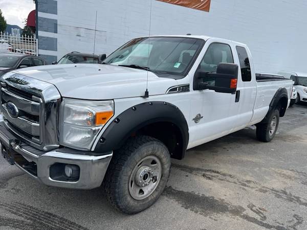 2015 Ford F-350 SRW XLT 4WD SuperCab 8 Ft Box