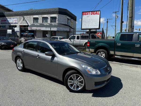 2010 Infiniti G37X Auto AWD with Navigation and Leather, 77km,