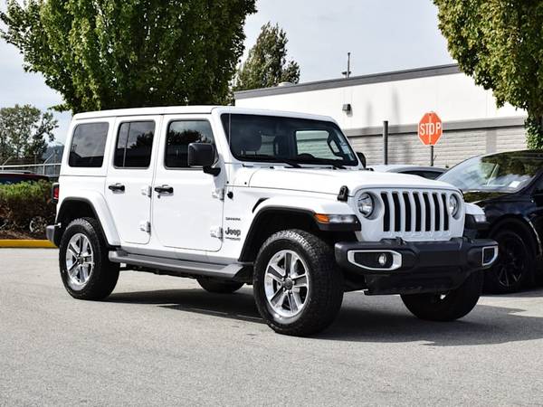 2021 Jeep Wrangler Unlimited Sahara with Navigation and Alpine Audio