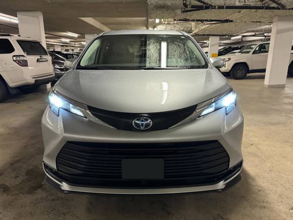 2024 Toyota Sienna Hybrid LE FWD 8 Seats for $0