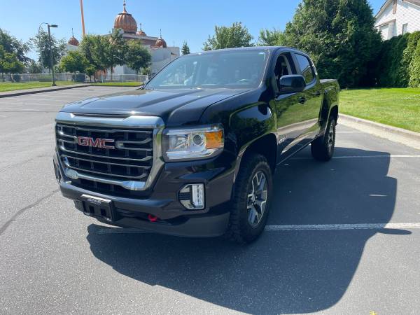 Pre-owned 2022 GMC Canyon AT4 for $0 Build Credit, Poor