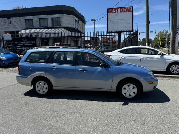 2007 Ford Focus ZX4 SES 139000 km Clean Title for