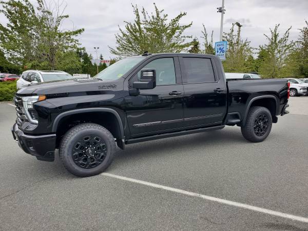 2024 Chevy Silverado 3500 High Country - Midnight Edition for