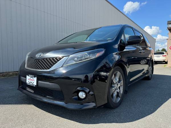 2015 Toyota Sienna SE 8-Passenger Automatic for $0 Build Credit,