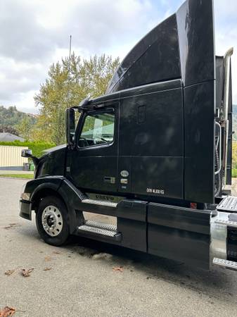 2012 Volvo VNL 430 for $0 Build Credit, Poor Credit,