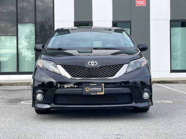 2023 Toyota Sienna SE No Accident for $0 Build Credit,