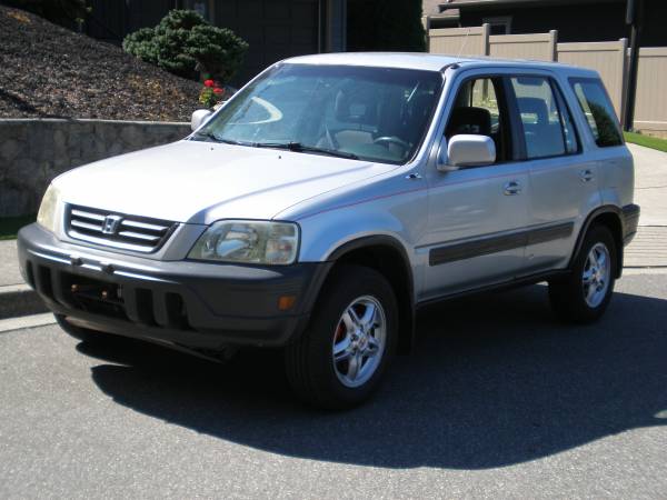 2001 Honda CR-V AWD Automatic 4-Cylinder with New Snow Tires