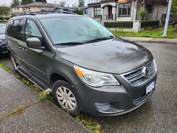 2010 Volkswagen Routan Minivan - 165,772 km for $0 Build