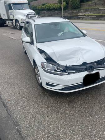 2018 Golf SportsWagon - Accident Damaged, Drivable, Needs Maintenance for