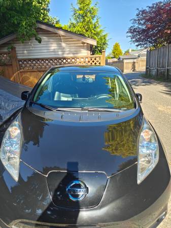 2014 Nissan Leaf Black Trim for $0 Build Credit, Poor