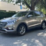 2018 Hyundai Santa Fe One Owner Trim - 45,000 KM