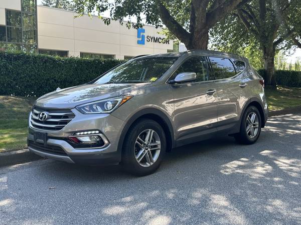 2018 Hyundai Santa Fe One Owner Trim - 45,000 KM