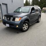 2005 Nissan Pathfinder SE V6 4X4 - Dealer Serviced, New