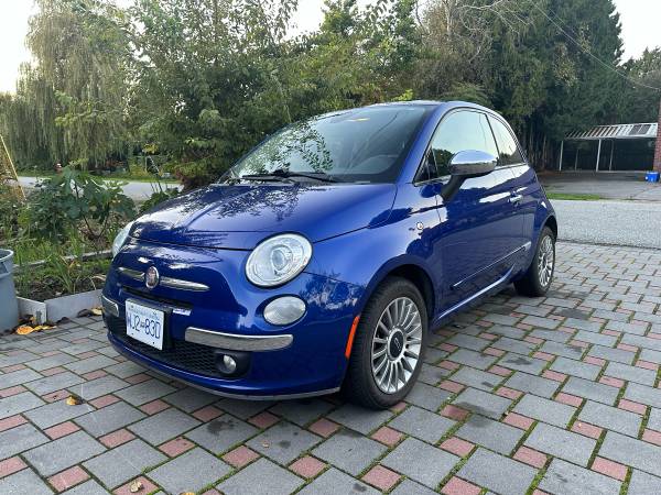 2012 Fiat 500 Lounge Fully Loaded Top Trim Low KM