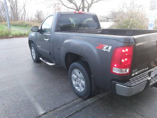 2010 GMC Sierra 1500 Z71 4x4 Regular Cab Short Box