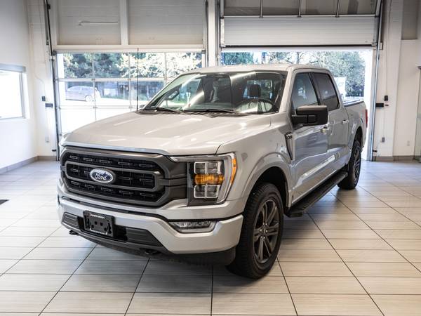 2022 Ford F-150 XLT 4WD SuperCrew 5.5' Box 3.3L V6