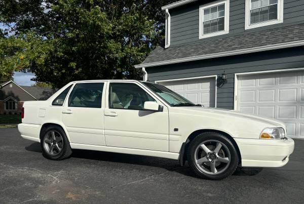 1999 Volvo S70 GLT Turbo for $0 Build Credit, Poor