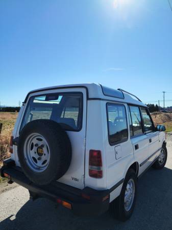 1995 Land Rover Discovery Manual Trim for $0 Build Credit,