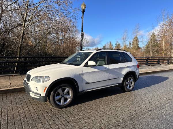 2010 BMW X5 7-Seater Trim, 80,000 km, Clean Title! for