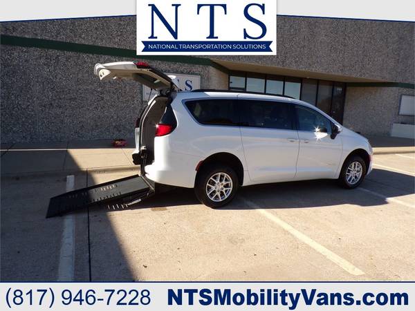 2021 Chrysler Voyager Handicap Mobility Wheelchair Rear Entry Ramp Van