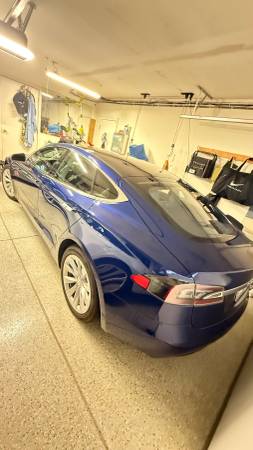 2017 Tesla Model S 75D for $0 Build Credit, Poor