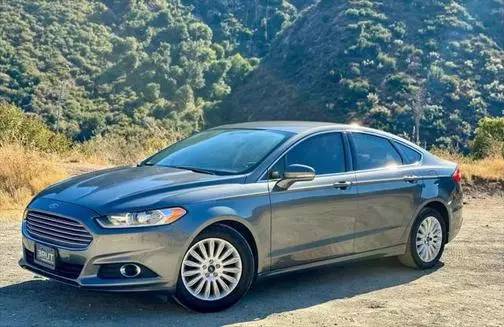 2014 Ford Fusion SE Hybrid for $0 Build Credit, Poor