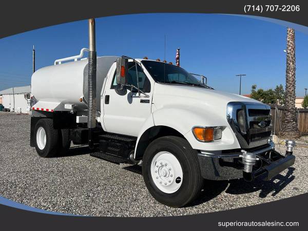 2015 Ford F-750 Super Duty 2,000 Gal Water Truck for