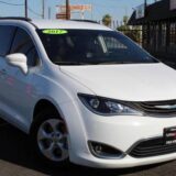 2017 Chrysler Pacifica Hybrid Premium for $0 Build Credit, Poor