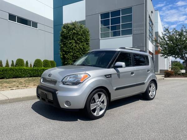 2010 KIA SOUL 5-Speed Manual Trim with A/C and Moonroof