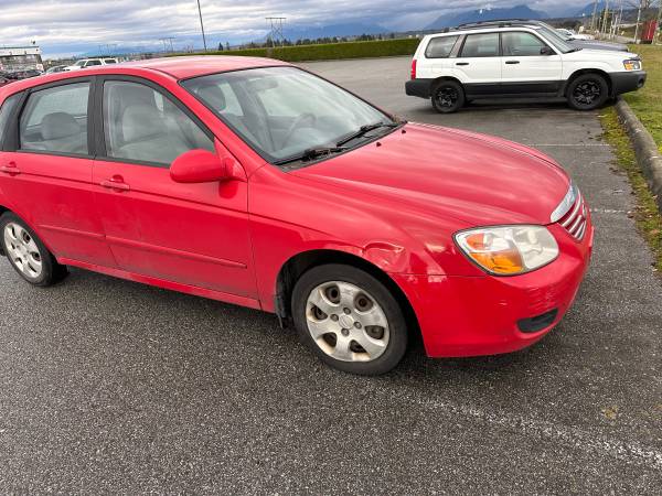 2011 KIA SPECTRA HB AWD 4x4 - $2995 - Like