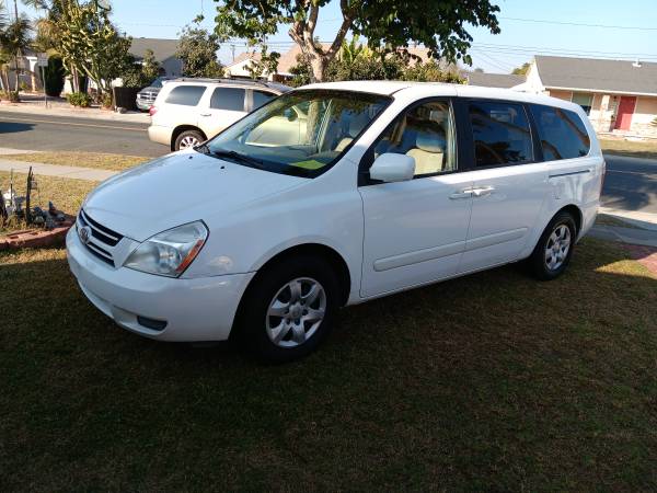 2006 Kia Sedona Trim for $0 Build Credit, Poor Credit,