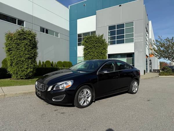 2012 Volvo S60 AWD Automatic Trim - 132,000 KM for