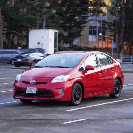 2013 Toyota Prius Trim - Clean Title for $0 Build