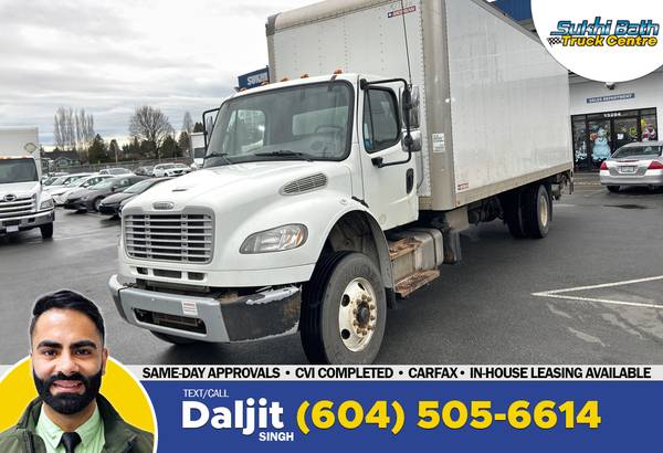 2015 Freightliner M2 106 26' Dry Box + 270" Wheelbase