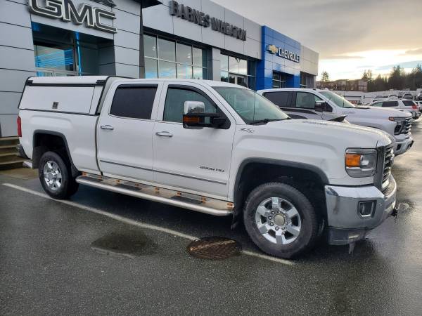 2015 GMC Sierra 3500HD SLT Diesel Canopy Leather Low Kms