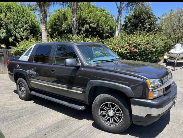 2006 Chevy Avalanche Trim for $0 Build Credit, Poor Credit,